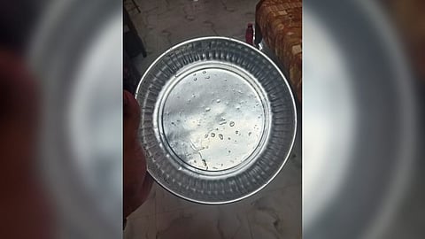 "20 ஆண்டுகள், ஒரே தட்டு" - அம்மாவை குறித்த இளைஞரின் பதிவு இணையத்தில் வைரல்