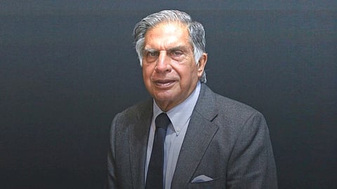 ரத்தன் டாடா: சொகுசு கார் முதல் பிரைவேட் ஜெட் வரை - ஆடம்பர வாழ்க்கை