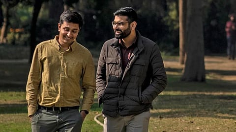 LGBTQ: "ஓரினசேர்க்கையாளர் திருமணத்தை சட்டப் பூர்வமாக்க வேண்டும்" வழக்கு தொடுத்த இந்திய இணை