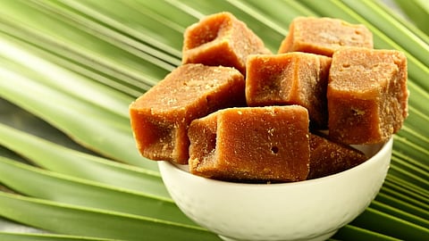 வெல்லம் சாப்பிடுவதால் ஏற்படும் நன்மைகள் என்ன?