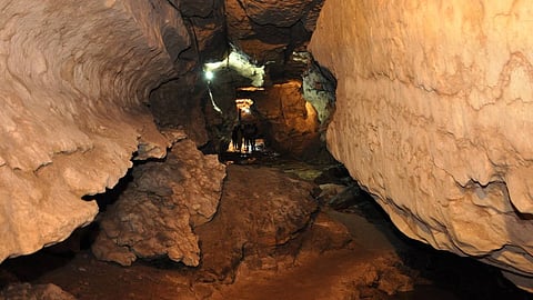 mawsmai cave