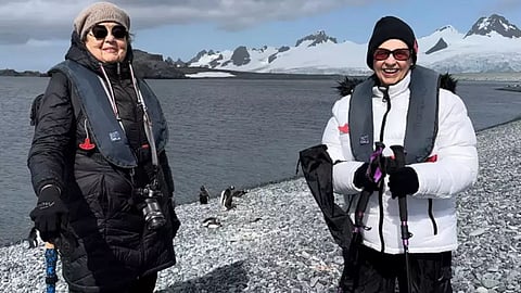 80 நாட்களில் 18 நாடுகள்; உலகம் முழுக்க சுற்றுப்பயணம் செய்யும் 81 வயதான தோழிகள்-அடடே ஸ்டோரி