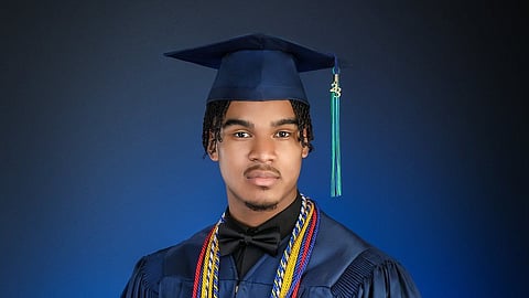 ரூ.74 கோடி ஸ்காலர்ஷிப்; 170 கல்லூரிகள் வரவேற்கும் 16 வயது சிறுவன் - யார் இந்த டென்னிஸ்?