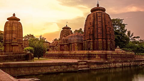 கடற்கரை முதல் கோவில்கள் வரை- ஒடிசாவில் நிச்சயம் பார்க்க வேண்டிய இடங்கள் என்னென்ன?