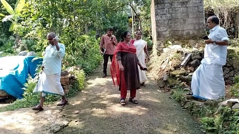 கேரளா: பூமிக்கடியில் கேட்கும் மர்மமான ஒலி - அச்சத்தில் கிராம மக்கள்!