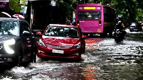 சென்னை: ஜூன் மாதத்திலேயே வெளுத்து வாங்கும் மழை - வழக்கத்திற்கு மாறான வானிலைக்கு காரணமென்ன?