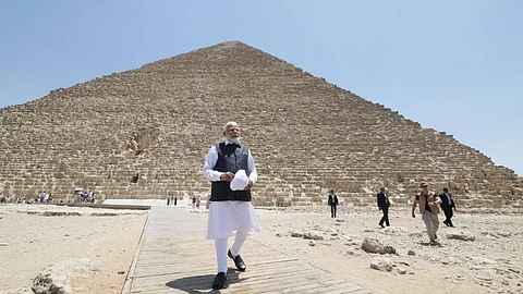 Prime Minister Modi Visits the Pyramids of Giza; Facts That Make The Pyramids Iconic
