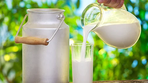 உலக பால் தினம் கடைப்பிடிப்பது ஏன்? தரவுகள் சொல்வதென்ன?