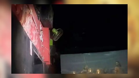 Adipurush: தியேட்டரில் FDFS பார்க்க வந்த குரங்கு - ”ஜெய் ஸ்ரீ ராம்” என கோஷமிட்ட ரசிகர்கள்!