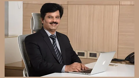 9ம் வகுப்பு பாஸாக முடியாத நபரால் 200 கோடி மதிப்புடைய நிறுவனத்தை உருவாக்க முடிந்தது எப்படி?
