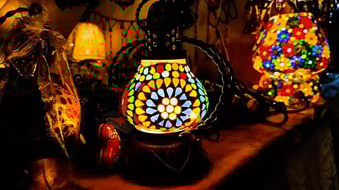 Experience the centuries-old glass making tradition of Firozabad in UP