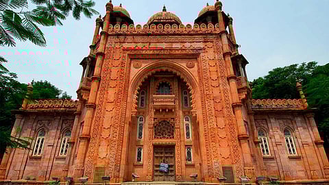 சென்னை: ஒரு நாளில் சுற்றி பார்க்க ஒரு பட்ஜெட் ஸ்பாட் - Madras Museum போயிட்டு வரலாமா?