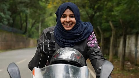 சென்னை to சவுதி அரேபியா: கண்டம் விட்டு கண்டம் பைக்கில் செல்லும் பெண் - வாவ் ஸ்டோரி