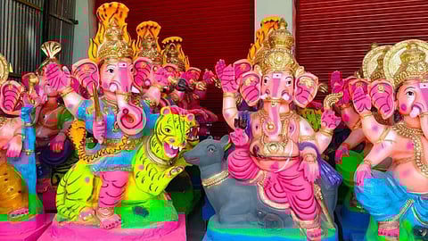 விநாயகர் சதுர்த்தி : களிமண் சிலை வாங்கும்போது கவனிக்க வேண்டிய விஷயங்கள் இதுதான்!