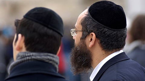 இஸ்ரேல்: ஆந்திராவில் வாழும் யூதர்கள் - இந்தியாவை விட்டு வெளியேற நினைப்பது ஏன்?