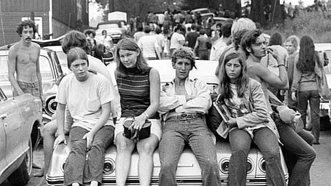 Hippie: இசை, இலக்கியம், கஞ்சாவில் வாழ்ந்த இளைஞர் கூட்டம்- இவர்களுக்கு என்ன நடந்தது?