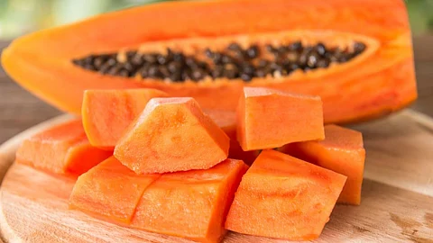 Health : வெறும் வயிற்றில் ஏன் பப்பாளி பழம் சாப்பிடக்கூடாது?