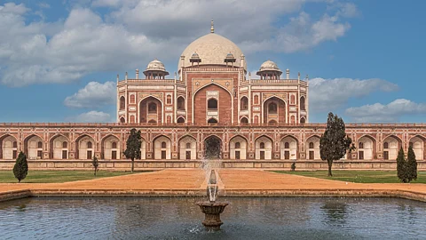 Humayun Tomb: இந்த முகலாய மன்னன் கல்லறையை பார்த்து தான் தாஜ் மஹால் கட்டப்பட்டதா?
