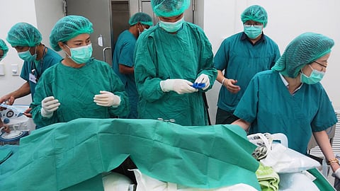 Why Doctors Wear Green Clothes While Performing Surgery