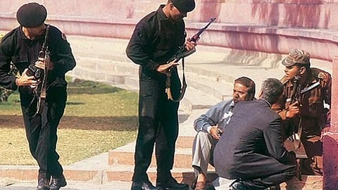 2001 Parliament Attack: நாடாளுமன்ற தாக்குதலில் இருந்து எம்.பிக்களை காத்த "ஹீரோ" தெரியுமா?