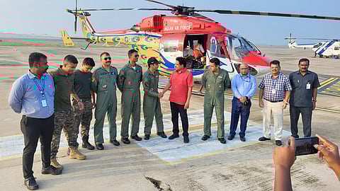 தென் தமிழ்நாடு நிவாரண பணிகள்: "அது தான் மனிதனுக்கு அடையாளம்" - சு.வெங்கடேசன் உருக்கம்!