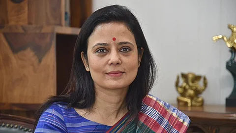Mahua Moitra: "இது உங்கள் முடிவின் ஆரம்பம்" - பதவி நீக்கப்பட்ட MP கூறுவது என்ன?