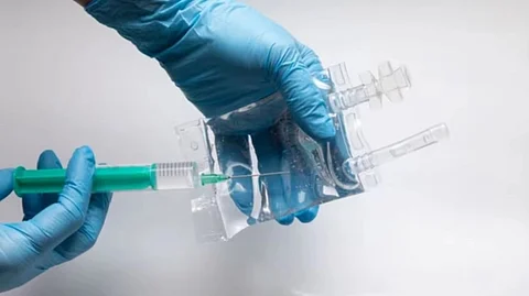 10 patients die after nurse replaces fentanyl IVs with tap water