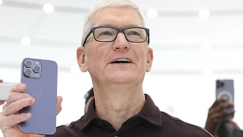 Iphone விற்பனை அமோகம் - 4 மாதங்களில் 9000 கோடி வருமானம் ஈட்டிய ஆப்பிள் நிறுவனம்!