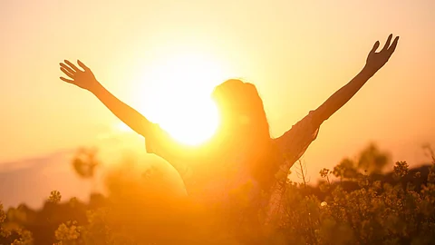 DAILY HABITS THAT INCREASE HAPPY HORMONES