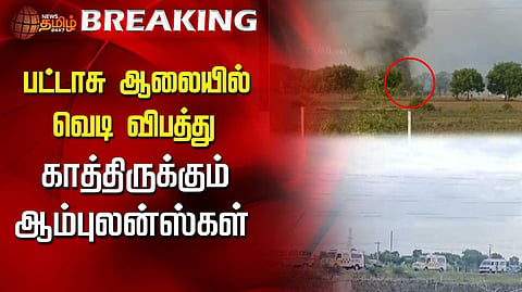 காத்திருக்கும் ஆம்புலன்ஸ்கள்