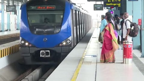 மெட்ரோ சேவையில் மாற்றம்i