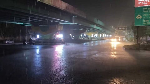 SLM Night rain