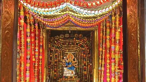 Trisula Bidariyamman