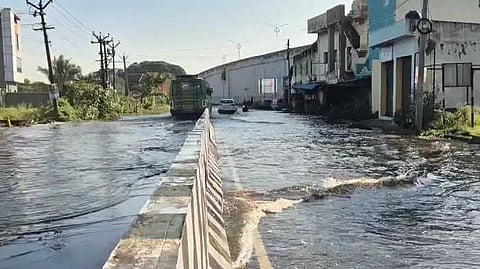 TPT Service road rain water