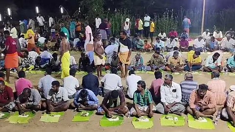 ஆண்கள் மட்டுமே பங்கேற்ற விநோத திருவிழா