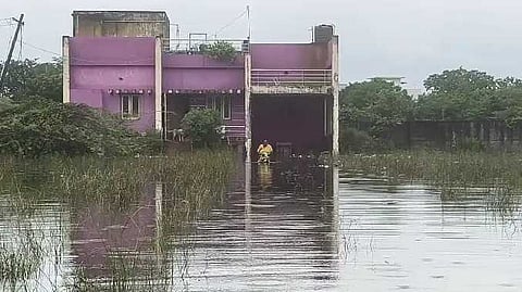 TVL House rain