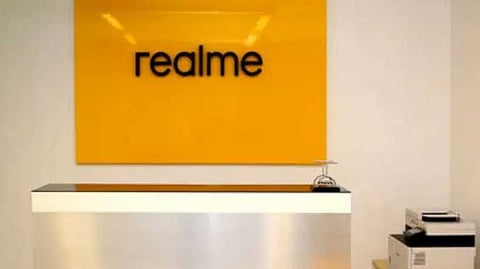 realme