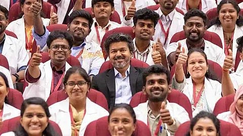முதல்வரை கட்டி அணைத்து மகிழ்ச்சி, நெகிழ்ச்சியான தருணம்