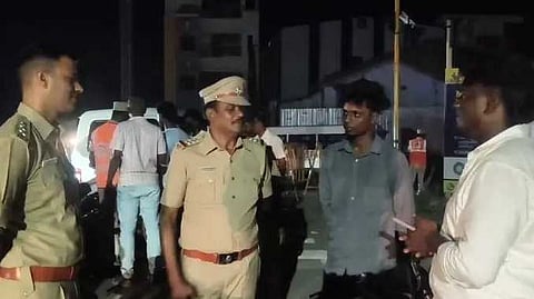 போலீசார் தீவிர சோதனை