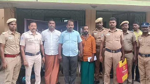 மதுபாட்டில்கள் கடத்தல்
