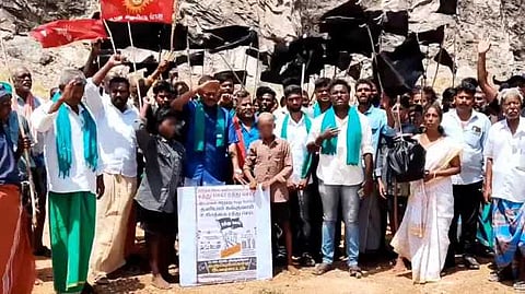 கல்குவாரியை முற்றுகை