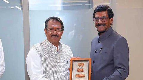 ஜேவிபி பிரதிநிதிகள்