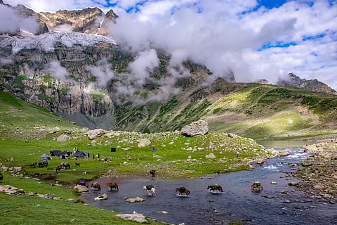 Many offbeat destinations in Kashmir are perfect for trekking