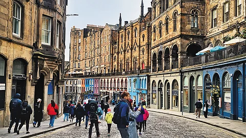 Victoria Street, Edinburgh, may have inspired Diagon Alley