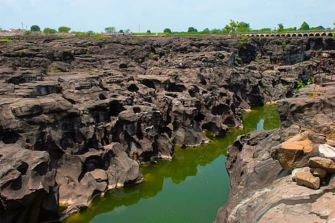 Nighoj Potholes In Maharashtra