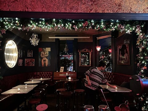 Most speakeasy bars have secret entrances