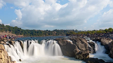 Dhuandhar waterfall