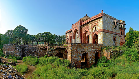 A view of the mosque at Purana Qila