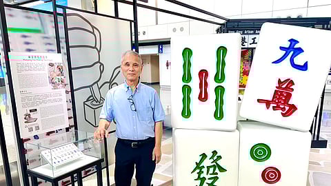Cheung Shun-king, A Mahjong Artisan In Hong Kong