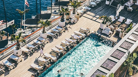 Best Hotels In Delhi With Swimming Pools